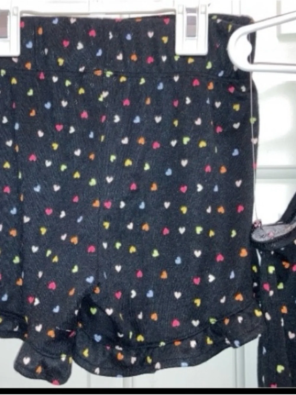 Girls' 2pc 'Ditsy Rainbow Hearts' Pointelle Ruffle Tank Pajama Set Art Class M